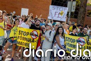 Vecinos de Hortaleza protestan por el "despilfarro" de la F1 ante los "recortes" de servicios públicos