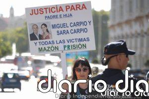 Víctimas de la dana protestan ante el Congreso y exigen a Mazón que deje la política: "Ni más versiones ni más mentiras"