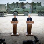 Zelenski y Carney firman nuevos acuerdos por valor de más de 1.200 millones para la defensa de Ucrania