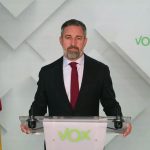 Abascal: "Estamos viendo en Francia a los aliados de Sánchez incendiando las calles"
