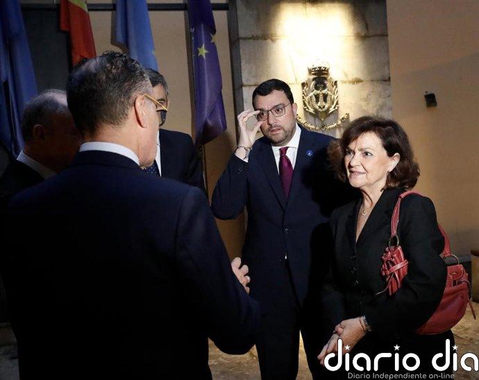 Adrián Barbón llama a reaccionar frente al "deterioro intencionado de la democracia"