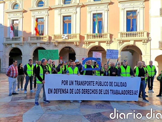 Afectación en el tráfico desde el Antiteatro de la Rambla hasta la Plaza de las Velas por las concentraciones en Almería