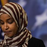 Agentes federales registran el domicilio de la congresista demócrata Ilhan Omar