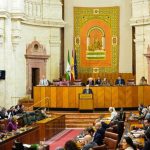Agentes sociales comparecen el martes en el Parlamento andaluz para valorar la ILP de 'mareas blancas' sobre la sanidad