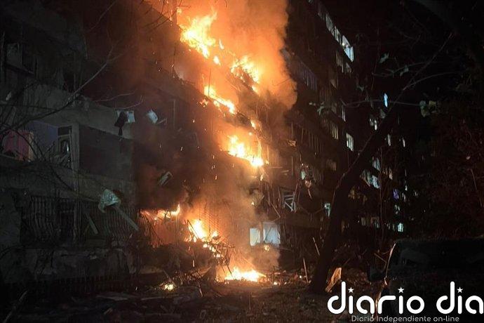 Al menos dos muertos y más de una veintena de heridos en un ataque ruso con misiles balísticos contra Kiev, en Ucrania