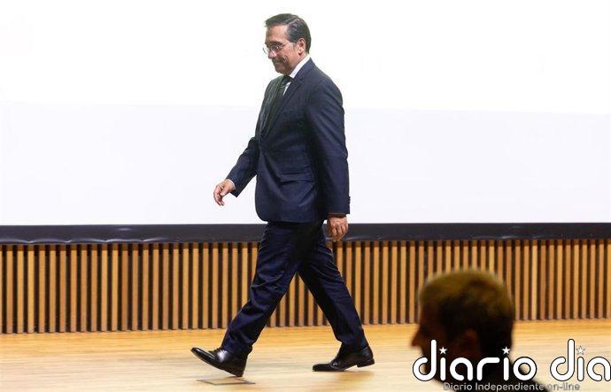 Albares dice que Exteriores avanza a "buen ritmo" para cumplir con el plazo del TS sobre la lista de la 'Ley de nietos'