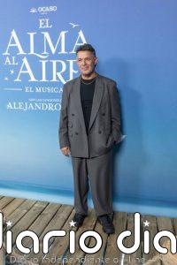 Alejandro Sanz, su hija Manuela y Stephanie Cayo: tres looks y tres formas de triunfar en un photocall