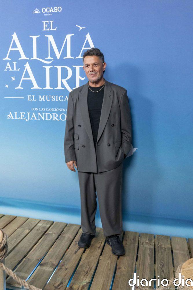 Alejandro Sanz, su hija Manuela y Stephanie Cayo: tres looks y tres formas de triunfar en un photocall