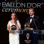 Alexia Putellas, su impactante look de Diosa griega en la noche en la que se alzó con su tercer Balón de Oro