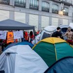Almeida se pregunta "a qué juega" Martín con la acampada y le espeta que "un delegado no está para asaltar las calles"