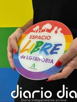 Andalucía amplía el plazo para solicitar la obtención del reconocimiento 'Espacio libre de LGTBIfobia' Reconocimiento 'Espacio libre de LGTBIfobia' que otorga la Junta de Andalucía.