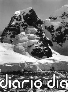'Aqua Mater', la primera exposición fotográfica de Sebastião Salgado tras su muerte, reúne casi 100 imágenes en Madrid