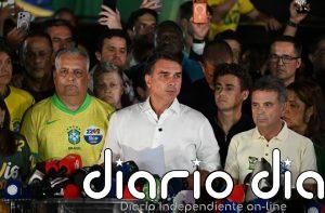 Argentina confirma la escala de Bolsonaro para tomar un vuelo privado hacia Ecuador en su huida a EEUU