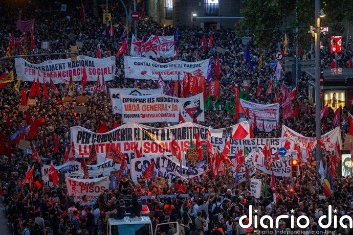Arranca la manifestación en favor de la vivienda en Barcelona