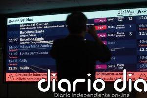 Atocha vive un día "raro" marcado por la "pena" y la huelga de maquinistas