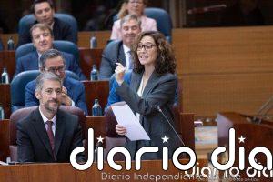 Ayuso carga contra un Gobierno que no pone "pisos a mujeres como Maricarmen" sino "a amantes como Jéssica"