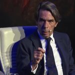 Aznar asegura que otro Gobierno de coalición progresista supondría el fin de la monarquía parlamentaria y el sistema constitucional