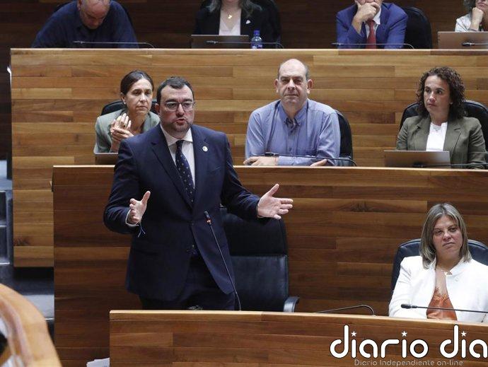 Barbón se enfrenta en el Pleno a la primera sesión de control tras la convocatoria de las generales del 29N