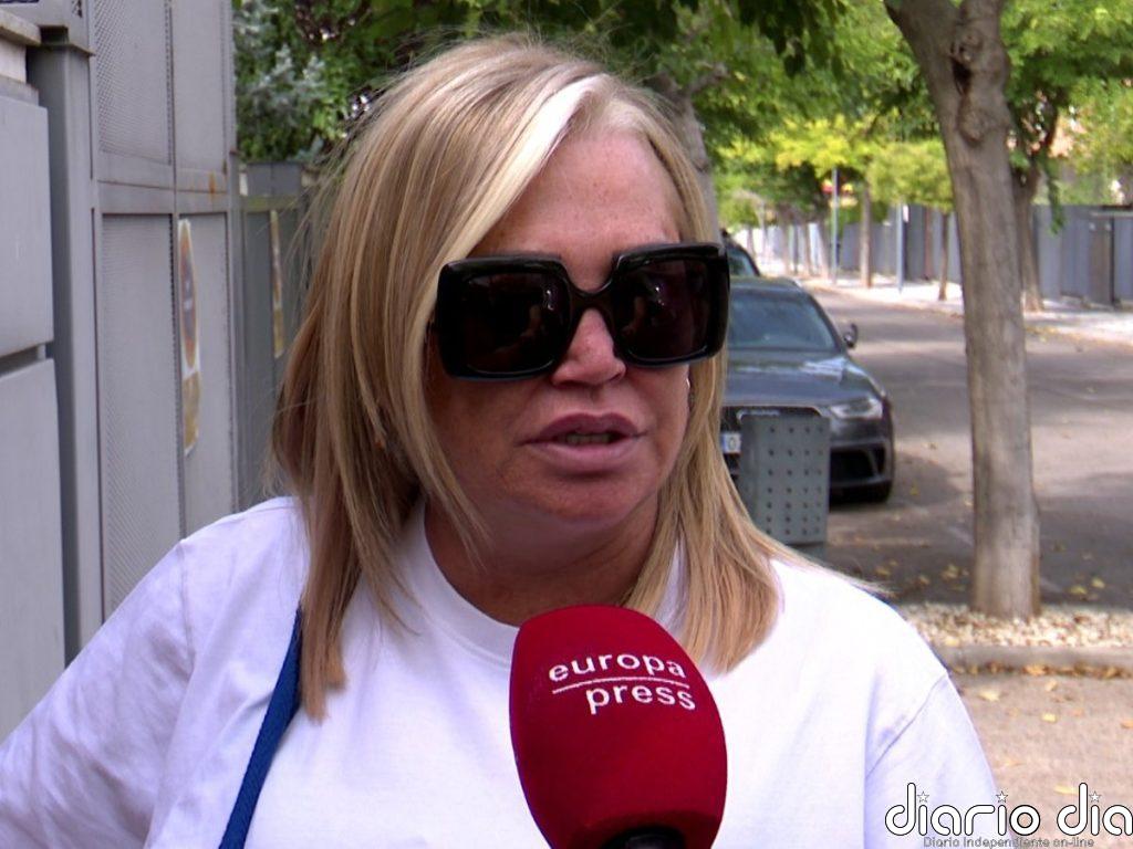 Belén Esteban responde atónita e irónica a Rosa Benito, Amador Mohedano y Víctor Janeiro: "Tres disgustos muy gordos"