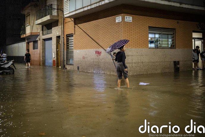 Bombers no constatan "ningún servicio grave" por las lluvias en Catalunya hasta la 2.30