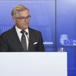 Bruselas pide a los líderes orientación para un marco de emergencia que permita suspender el derecho de asilo
