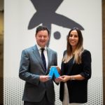 CaixaBank concede a la fundadora de Moving Robots, la leonesa Eva Santamarta, el premio 'Profesional Autónoma de CyL'