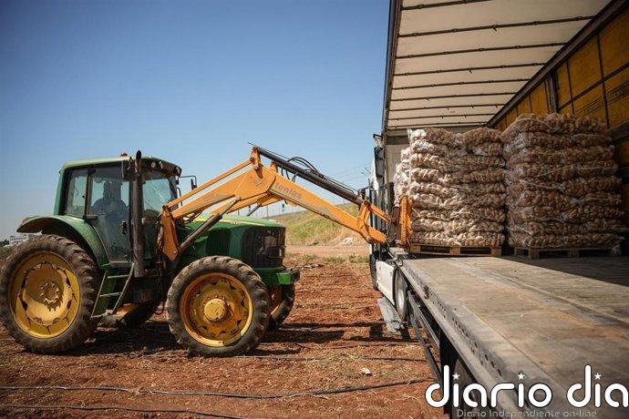Casi 2.000 agricultores y ganaderos reciben 9,4 millones de las ayudas del plan Renove de maquinaria agraria