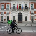 CCOO acuerda mejoras laborales para más de 8.000 'riders' de Uber Eats