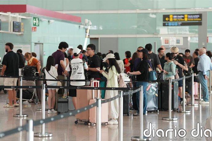 CGT firma un acuerdo que pone fin a la huelga de Groundforce en el Aeropuerto de Barcelona