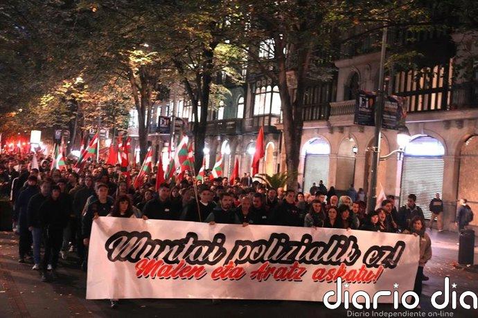 Cientos de personas marchan en Bilbao para exigir la libertad de Aratz y Malen, acusados de terrorismo