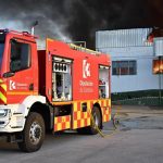 Controlado el incendio en una nave textil aislada en Palma del Río (Córdoba)