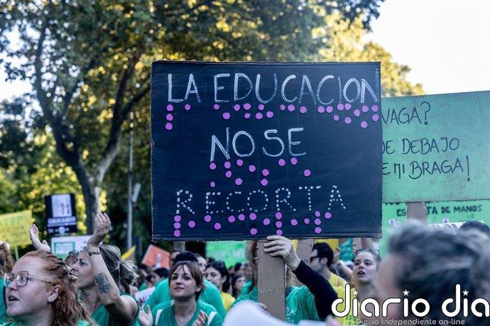 Corte de la A-3 en plena hora punta durante el cuarto día de huelga educativa