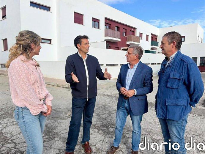 Cuenca (PSOE) exige a Moreno que "se ponga de lado de las familias y sea sensible al drama de la vivienda"