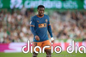 David Otorbi, baja en el Valencia por una lesión muscular en el muslo derecho