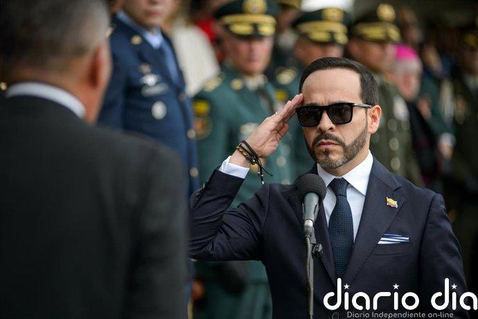 De la Espriella investigará el uso de aviones oficiales tras las acusaciones de narcotráfico contra Petro y Alcocer