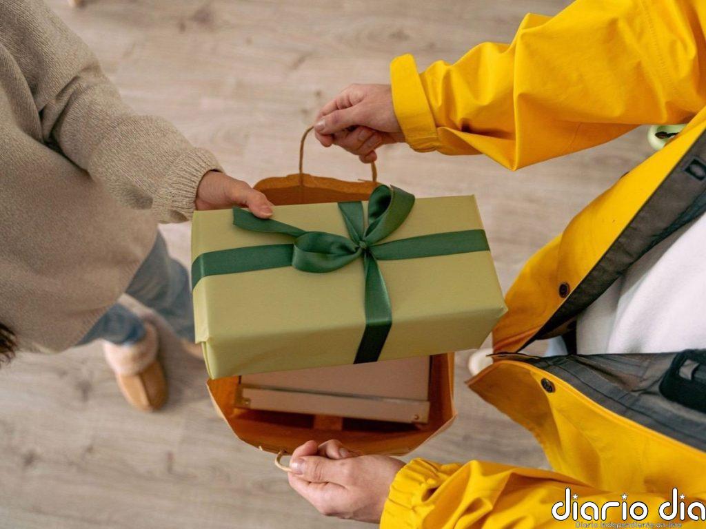 De un ramo de flores a una pieza de cerámica: ideas para regalar con alma y demostrar que has pensado en esa persona