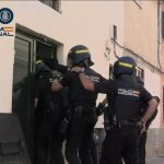 Desmantelado un punto de venta de drogas blindado y con cámaras de seguridad en La Soledat