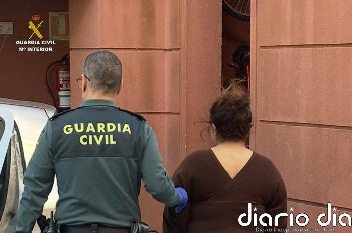 Detenida en Cangas (Pontevedra) por una estafa de más de 47.000 euros tras sustraer teléfonos y carteras