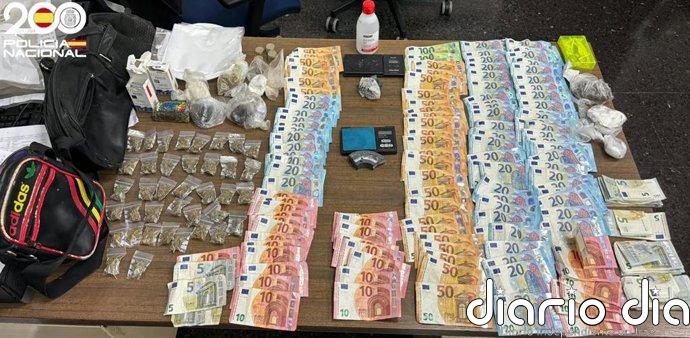 Detenidos tras ser pillados vendiendo droga en una caseta de Son Banya