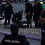 Detenidos tres manifestantes de la concentración de Indignados por España al intentar alcanzar la acampada de Sol