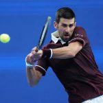Djokovic reacciona a tiempo para debutar con victoria en Basilea
