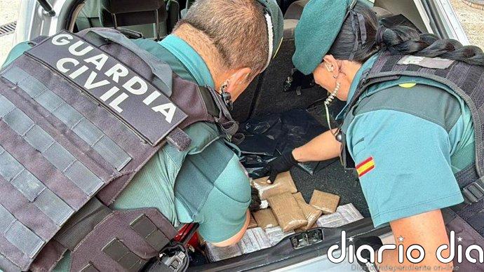 Dos detenidos con más de seis kilos de hachís en el maletero del coche en Tafalla