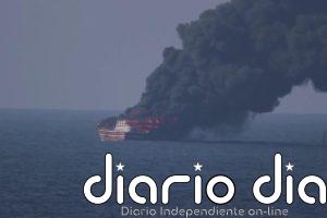 EEUU asegura haber destruido un velero "vinculado a Irán" que vigilaba a su Armada en el estrecho de Ormuz