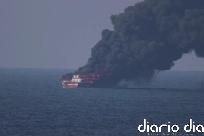 EEUU asegura haber destruido un velero "vinculado a Irán" que vigilaba a su Armada en el estrecho de Ormuz