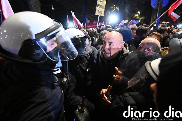 EEUU llama a la calma ante una confrontación "sin precedentes" en Polonia por la crisis del Constitucional