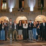 El Ayuntamiento de Almería acoge un minuto de silencio por las víctimas del accidente de ferrocarril de Urda (Toledo)