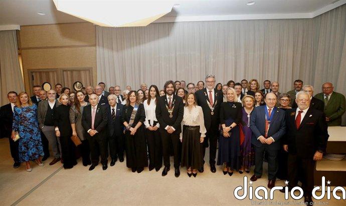 El Club Rotario de Torrelavega celebra sus 30 años con una cena solidaria y un homenaje a AMARA