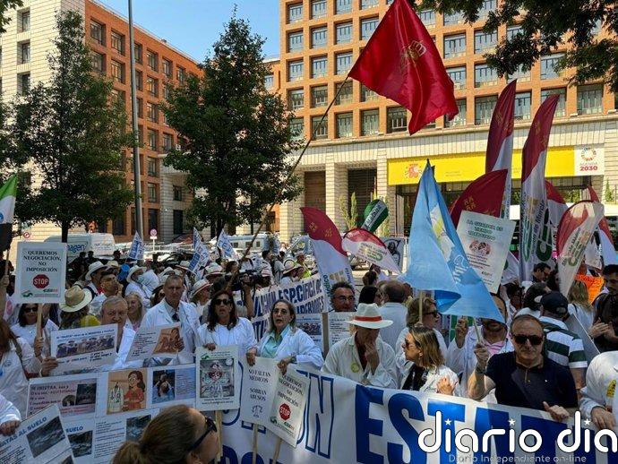 El Comité de Huelga médico aplaza los paros indefinidos tras la convocatoria electoral pero "mantiene vivo el conflicto"