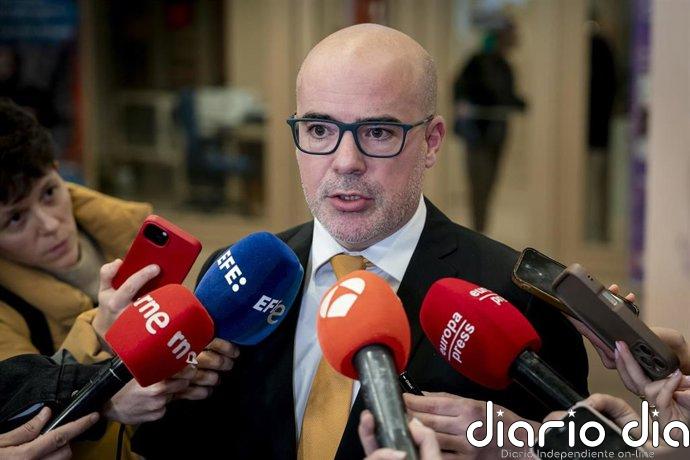 El delegado ve en la denuncia del PP a Bergerot por amenazas un intento de "distraer" para "evitar" hablar de vivienda