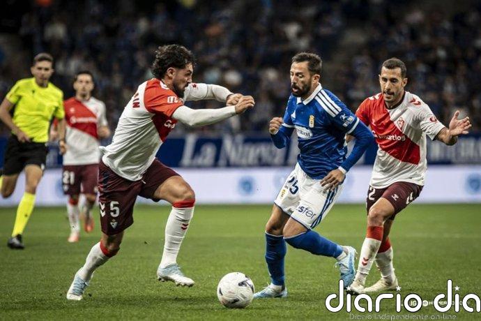 El Eibar pierde el liderato en Oviedo y el Valladolid golea al nuevo Albacete de Etxeberria